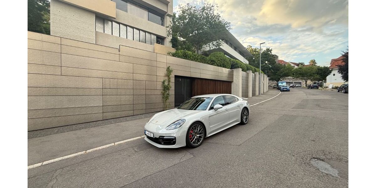Porsche Panamera 49.500 km 71.900 &euro; Stuttgart 70182