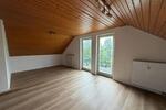 Dachgeschoßwohnung Ludwigsburg Pflugfelden - 3 Zimmer, 66 m&sup2;, 990&euro; | Angebot:26623402
