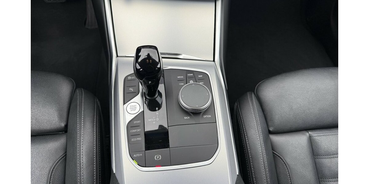 BMW 320D Touring XDrive Sport Line Leder 111.000 km 24.850 &euro; Schorndorf 73614