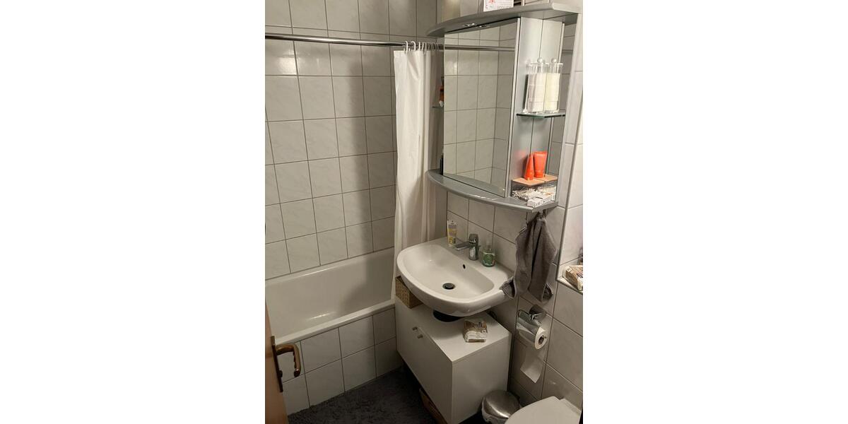 Etagenwohnung Stuttgart Bad Cannstatt - 2 Zimmer, 48 m&sup2;, 240.000&euro; | Angebot:25381079