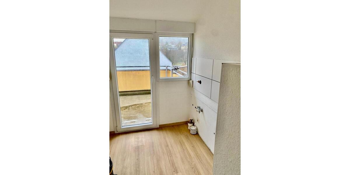 Dachgeschoßwohnung Stuttgart Stuttgart-Ost - 4 Zimmer, 64 m&sup2;, 1.060&euro; | Angebot:25491530