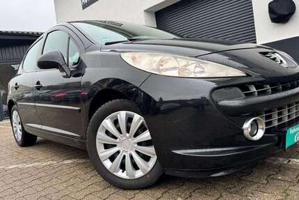 Peugeot 207 180.000 km 2.999 &euro; Stuttgart 70563