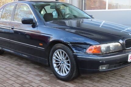 BMW 523 226.000 km 1.390 &euro; Stuttgart 70329
