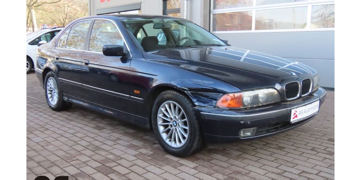 BMW 523 226.000 km 1.390 &euro; Stuttgart 70329