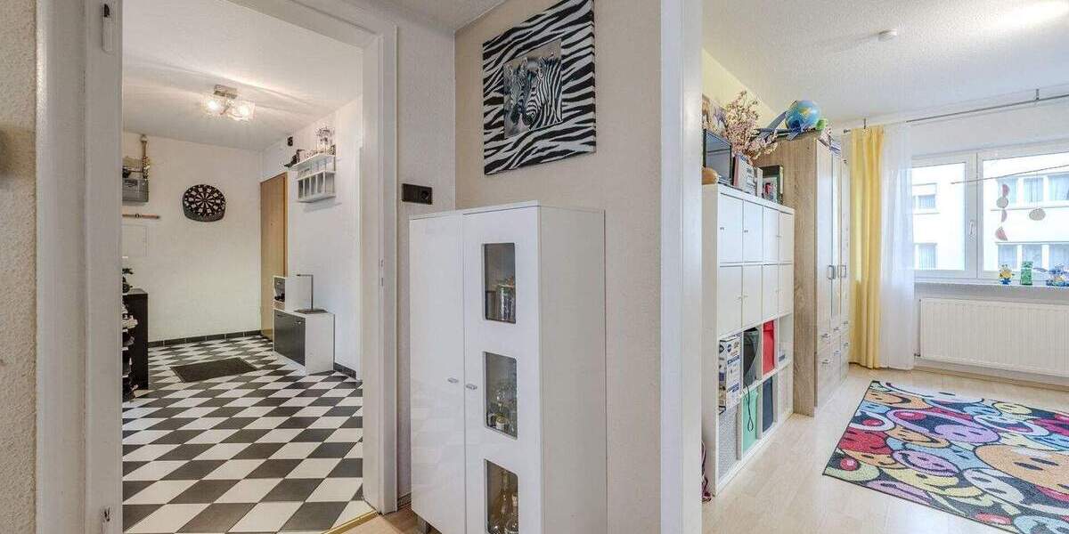 Etagenwohnung Kornwestheim - 3 Zimmer, 75 m&sup2;, 299.000&euro; | Angebot:25704172