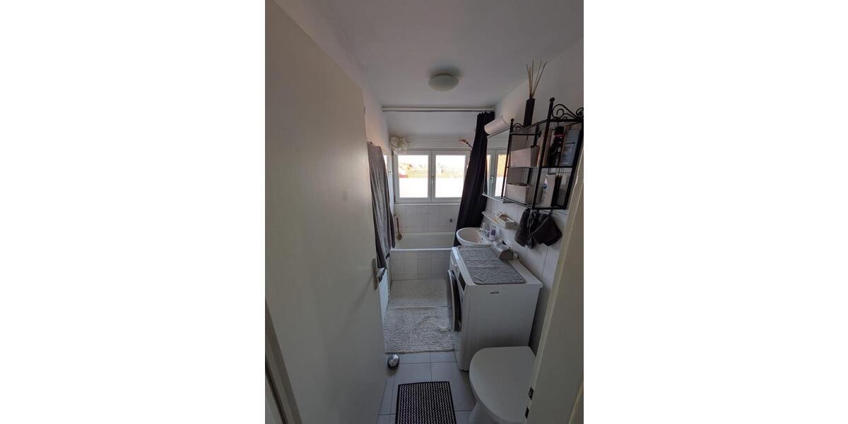 Dachgeschoßwohnung Stuttgart Sillenbuch - 3.5 Zimmer, 66 m&sup2;, 935&euro; | Angebot:26040702