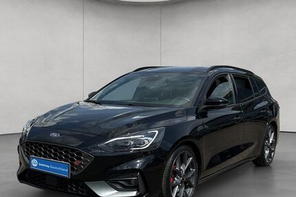 Ford Focus 48.950 km 27.880 &euro; Esslingen 73730
