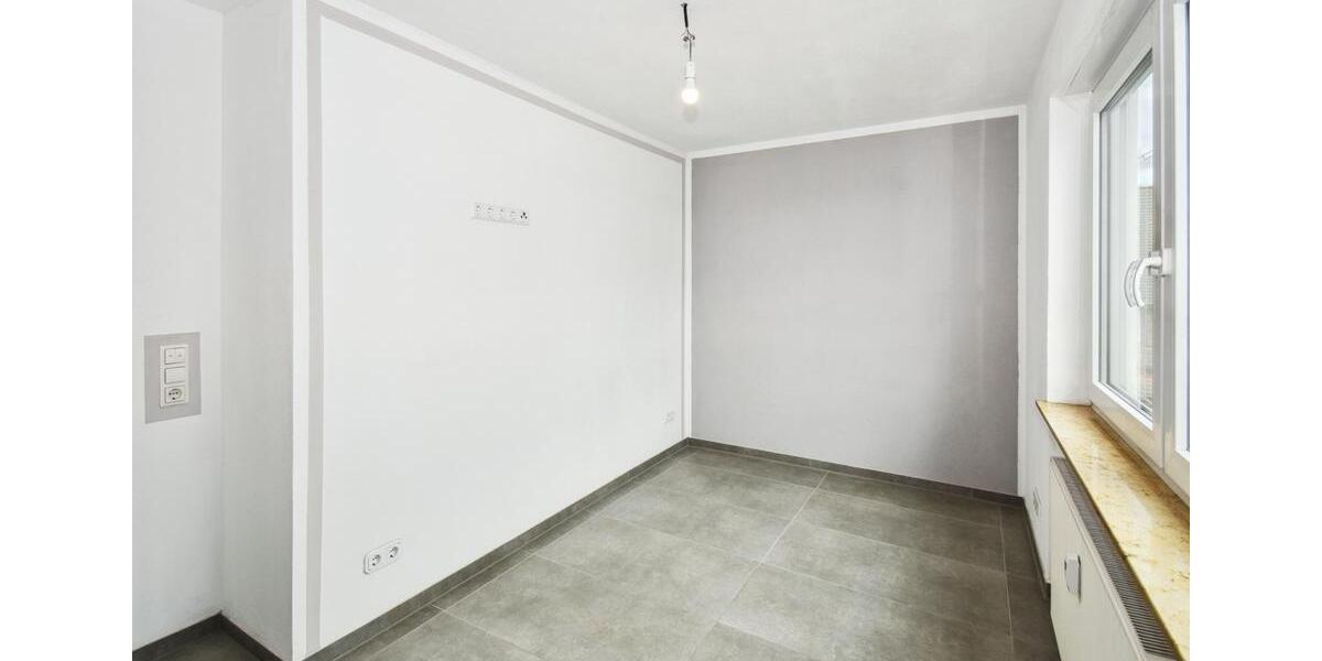 Etagenwohnung Leonberg - 4 Zimmer, 86 m&sup2;, 1.490&euro; | Angebot:25979033