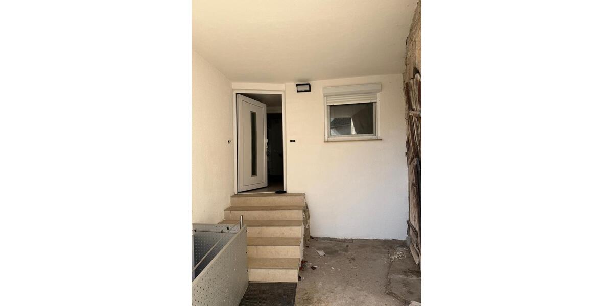 Erdgeschoßwohnung Kirchheim am Neckar - 3 Zimmer, 65 m&sup2;, 880&euro; | Angebot:25300835