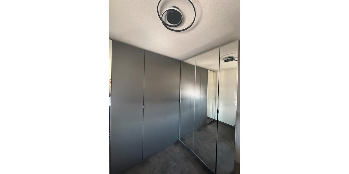 Dachgeschoßwohnung Stuttgart Luginsland - 3 Zimmer, 65 m&sup2;, 350.000&euro; | Angebot:25310210