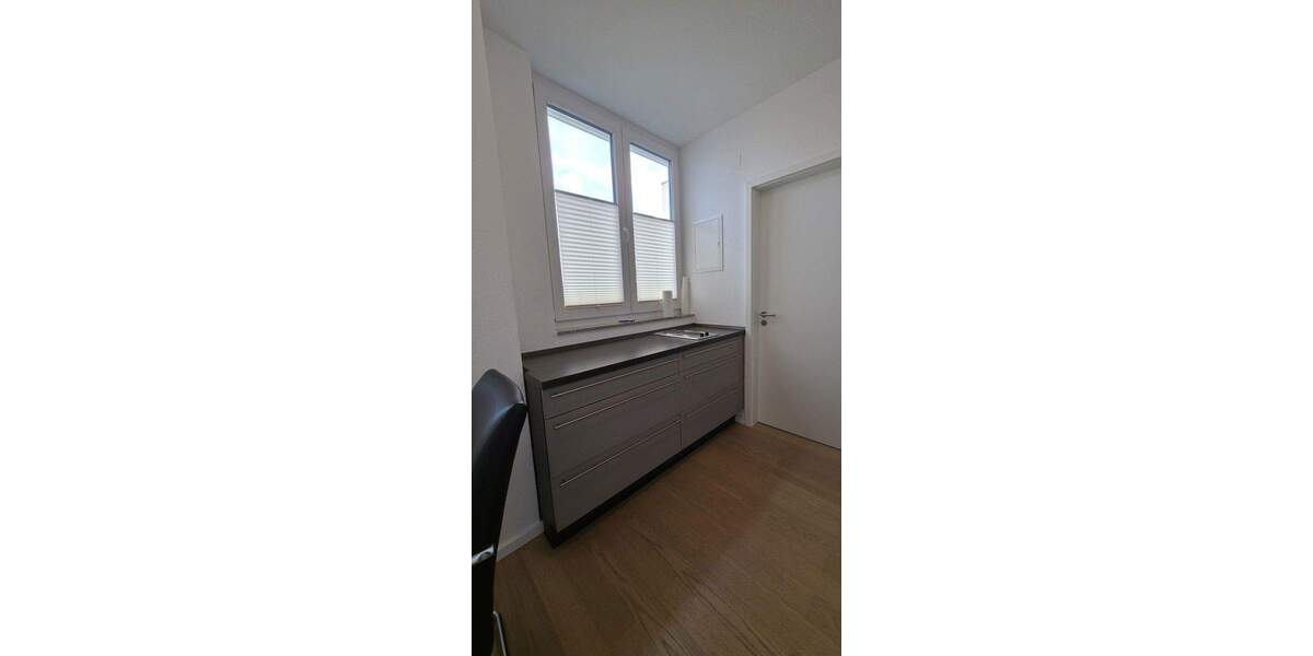 Etagenwohnung Sindelfingen Mitte - 9 Zimmer, 242 m&sup2;, 695.000&euro; | Angebot:25823345