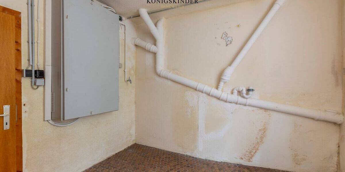 Mehrfamilienhaus, Wohnhaus Hessigheim - 6 Zimmer, 133 m&sup2;, 325.000&euro; | Angebot:25671690