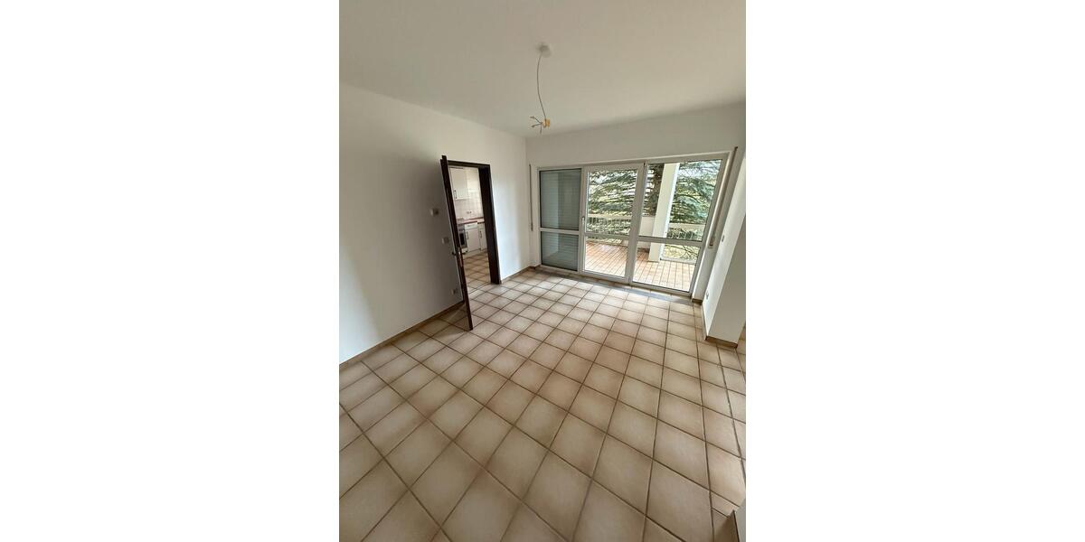 Etagenwohnung Untergruppenbach - 3.5 Zimmer, 115 m&sup2;, 1.630&euro; | Angebot:25982359