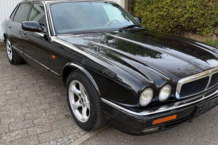 Jaguar XJ6 231.752 km 1.750 &euro; Backnang 71522