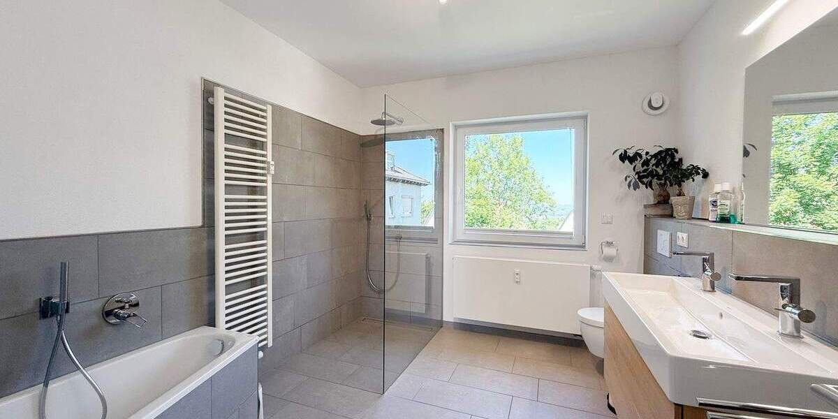 Etagenwohnung Stuttgart Degerloch - 3 Zimmer, 115 m&sup2;, 698.000&euro; | Angebot:25704684