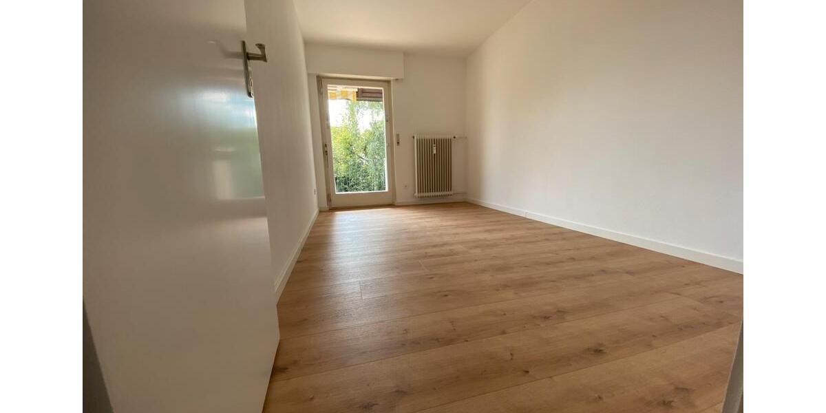 Etagenwohnung Ludwigsburg Pflugfelden - 3.5 Zimmer, 91 m&sup2;, 1.240&euro; | Angebot:25399853