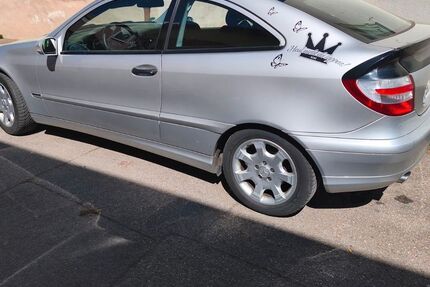 Mercedes-Benz 200 263.555 km 2.100 &euro; Backnang 71522