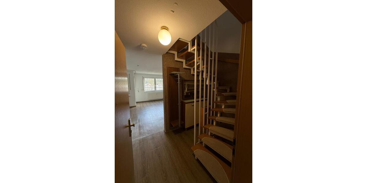 Maisonettenwohnung Ebersbach an der Fils - 3.5 Zimmer, 82 m&sup2;, 900&euro; | Angebot:25990812