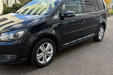 VW Touran 200.500 km 4.990 &euro; Fellbach - Stuttgart 70736