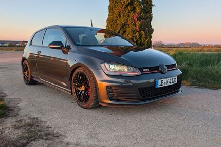 VW Golf 124.780 km 15.999 &euro; Schwieberdingen 71701