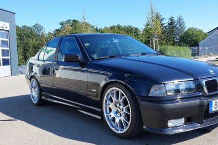 BMW 323 225.000 km 11.200 &euro; Böblingen 71034