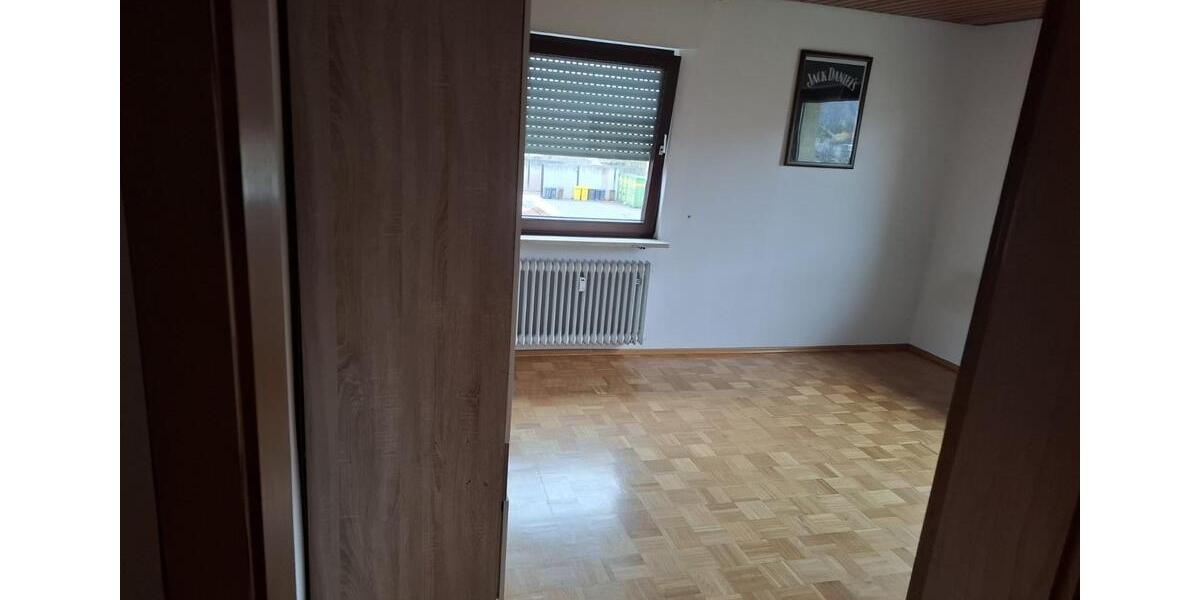 Etagenwohnung Schorndorf - 5 Zimmer, 150 m&sup2;, 1.520&euro; | Angebot:25934865