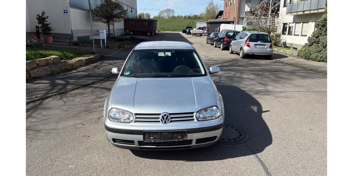 VW Golf 88.299 km 2.999 &euro; Weil im Schönbuch 71093