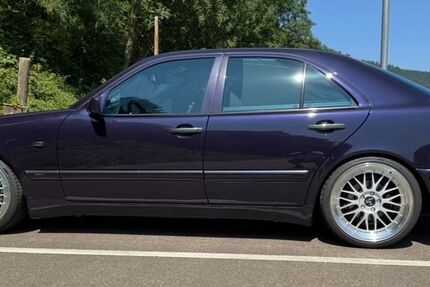 Mercedes-Benz E 230 45.600 km 11.999 &euro; Stuttgart 70619