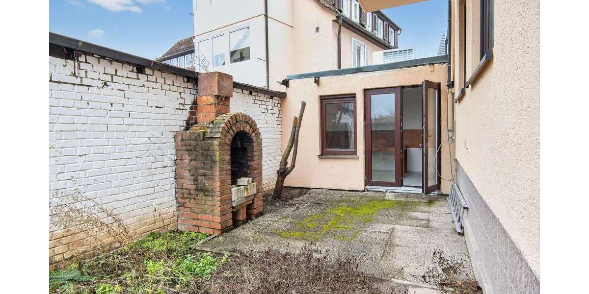 Gepflegtes 3-Familienhaus in begehrter Wohnlage mit vielseitigen Nutzungsmöglichkeiten - Mehrfamilienhaus, Wohnhaus Stuttgart Zuffenhausen | Angebot:27083597
