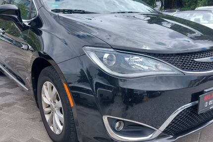 Chrysler Pacifica 121.793 km 11.999 &euro; Fellbach 70736
