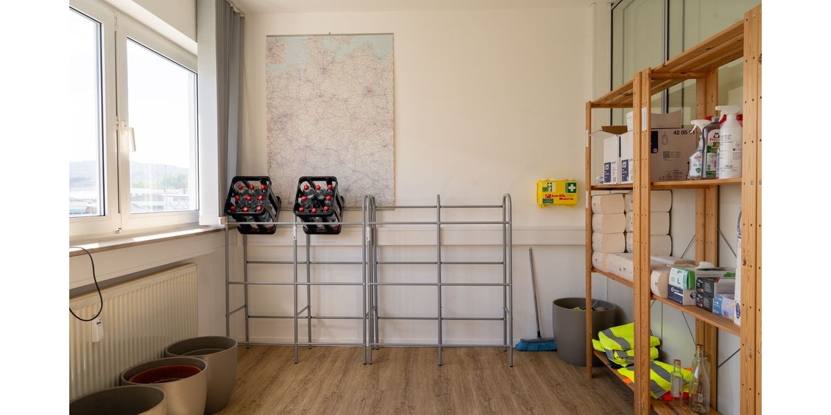 Sieben Räume - Von der Geschäftsleitung bis zum Teamraum – Aufteilung nach Ihrem Bedarf - Gewerbeobjekt Winterbach | Angebot:27531623