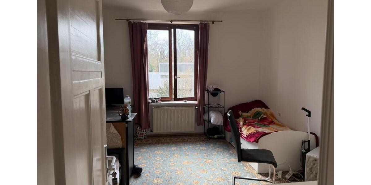 Etagenwohnung Stuttgart Bad Cannstatt - 3 Zimmer, 90 m&sup2;, 1.400&euro; | Angebot:25612094
