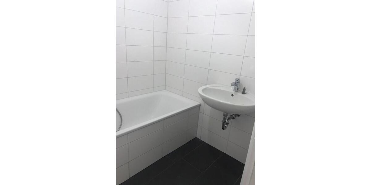 Etagenwohnung Esslingen am Neckar Pliensauvorstadt - 4 Zimmer, 92 m&sup2;, 1.121&euro; | Angebot:25491532