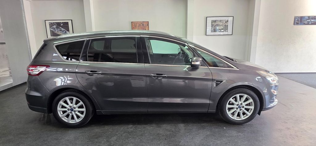 Ford S-Max 200.000 km 9.490 &euro; Asperg/Ludwigsburg bei Stuttgart 71679