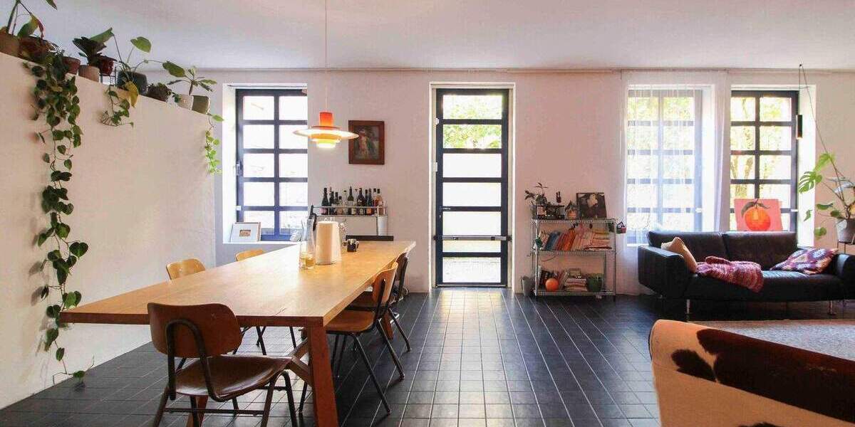 Etagenwohnung Stuttgart Mitte - 2 Zimmer, 90 m&sup2;, 499.000&euro; | Angebot:25649943