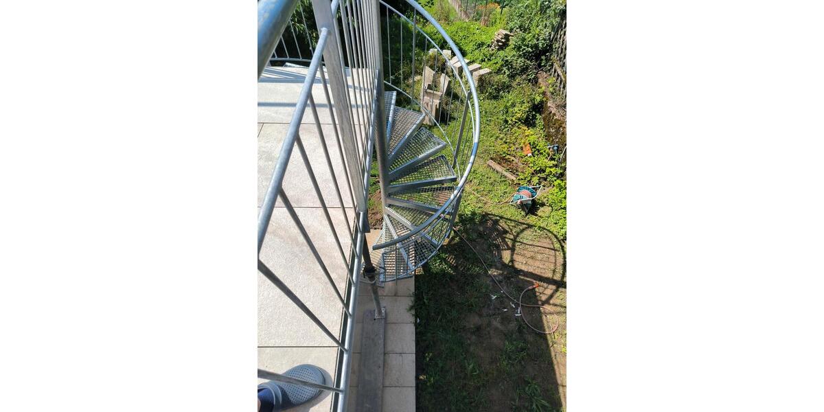 Einfamilienhaus Stuttgart Birkach - 8 Zimmer, 200 m&sup2;, 4.200&euro; | Angebot:21215177