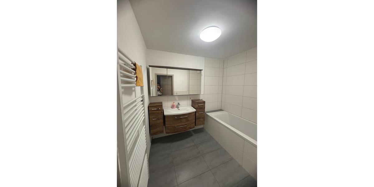 Etagenwohnung Leonberg - 4 Zimmer, 80 m&sup2;, 1.200&euro; | Angebot:25753186