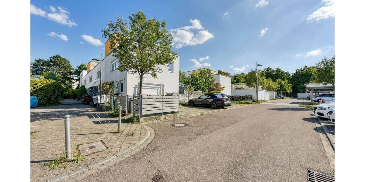 Reihenmittelhaus Stuttgart Zuffenhausen - 4 Zimmer, 119 m&sup2;, 700.000&euro; | Angebot:25670991