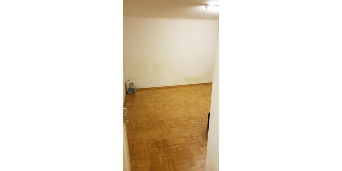 Erdgeschoßwohnung Stuttgart Stuttgart-Süd - 6 Zimmer, 103 m&sup2;, 350.000&euro; | Angebot:26050849