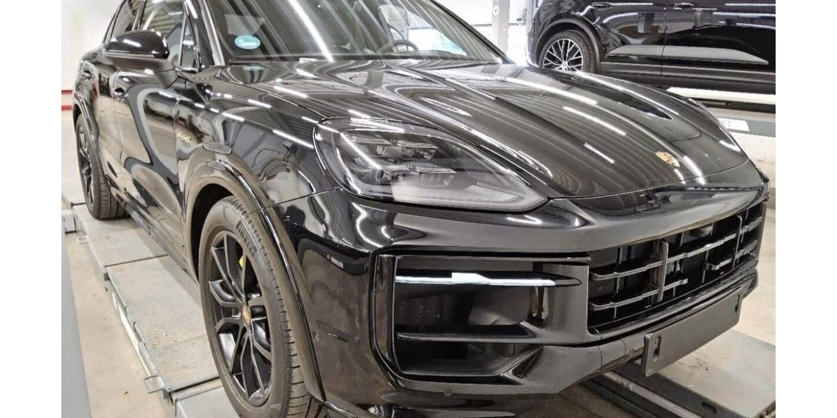 Porsche Cayenne 38.900 km 95.880 &euro; Stuttgart 70499