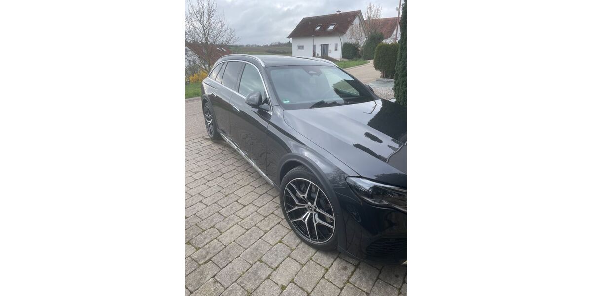 Mercedes-Benz E 300 16.500 km 58.700 &euro; Weissach 71287
