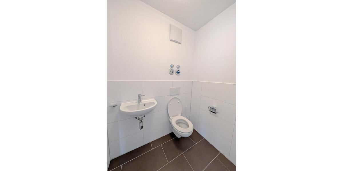 Erdgeschoßwohnung Backnang - 3.5 Zimmer, 93 m&sup2;, 1.350&euro; | Angebot:25994982