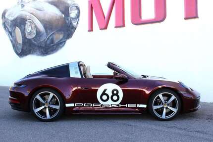 Porsche 992 2.700 km 229.950 &euro; Böblingen 71034