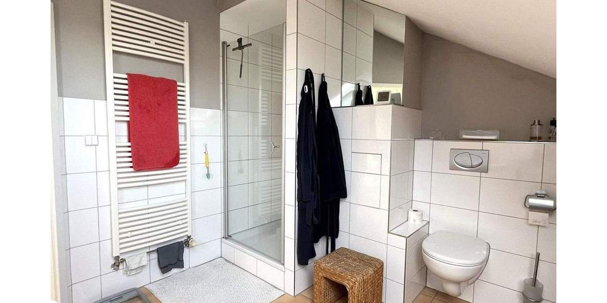 Reihenendhaus Stuttgart-Weilimdorf (Wolfbusch) Wolfbusch - 4 Zimmer, 146 m&sup2;, 760.000&euro; | Angebot:25659248