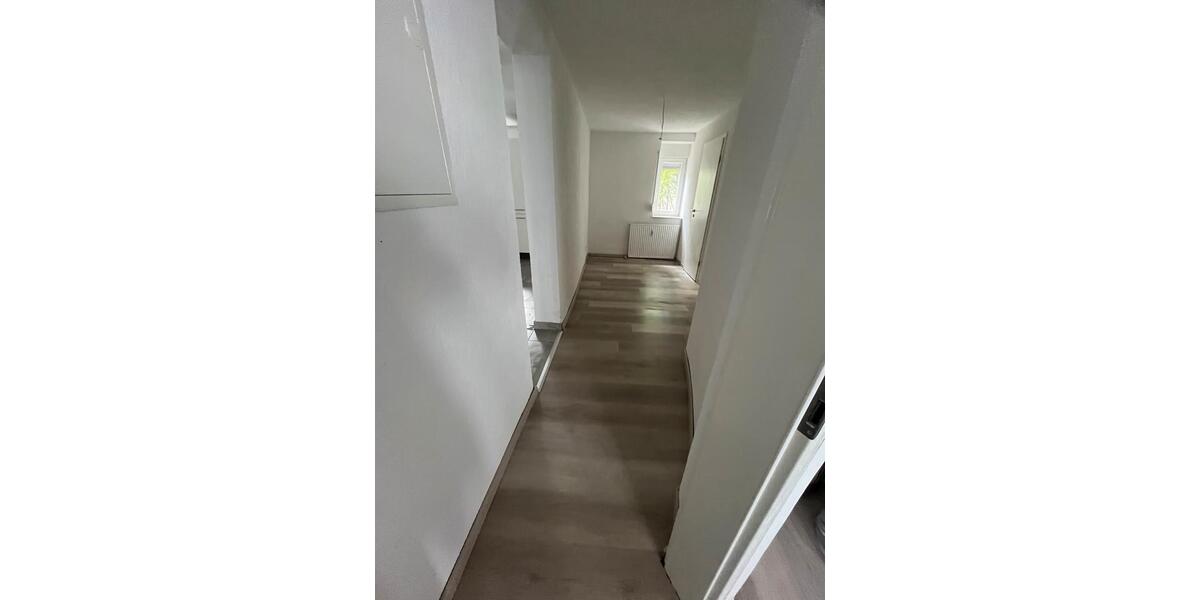 Erdgeschoßwohnung Gerlingen - 4 Zimmer, 92 m&sup2;, 1.450&euro; | Angebot:26611956