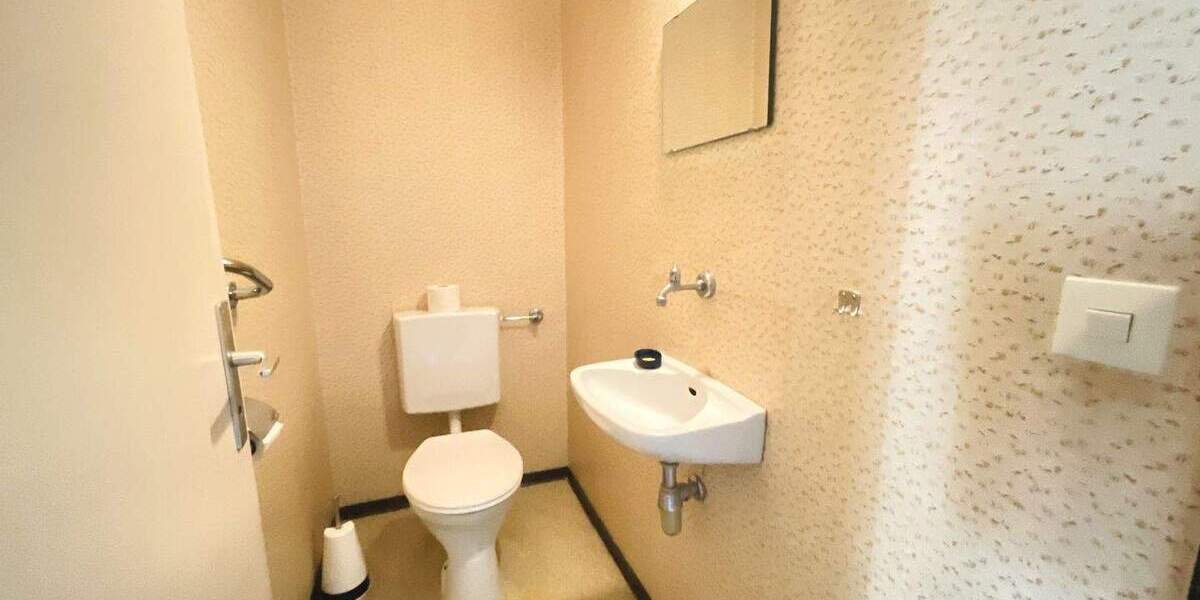 Etagenwohnung Stuttgart Bad Cannstatt - 3 Zimmer, 84 m&sup2;, 290.000&euro; | Angebot:25727204