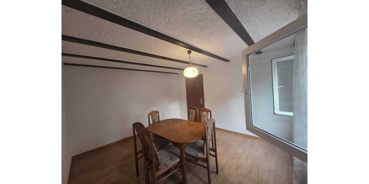 Zur Vermietung steht eine helle und großzügig geschnittene 3 Zimmer Wohnung mit 74 qm im Hochparterr - 3- Ludwigsburg Pflugfelden | Angebot:27079541