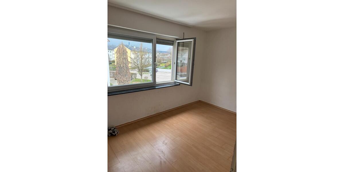 Etagenwohnung Backnang - 3 Zimmer, 7 m&sup2;, 1.000&euro; | Angebot:26676218