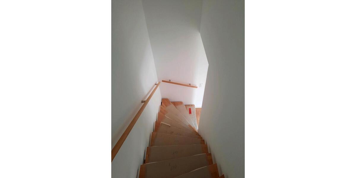 Doppelhaushälfte Berglen - 6 Zimmer, 150 m&sup2;, 2.000&euro; | Angebot:27620242