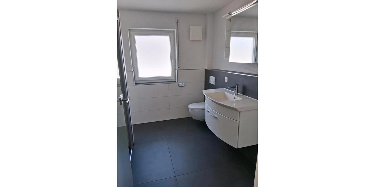 Einfamilienhaus Winnenden - 7 Zimmer, 170 m&sup2;, 2.580&euro; | Angebot:27606300